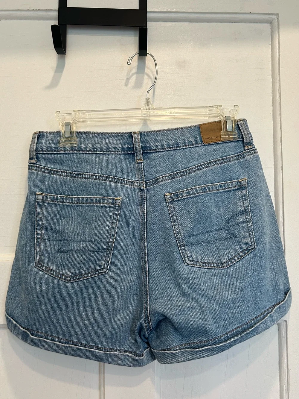 American Eagle High-Rise Medium Wash Mom Short